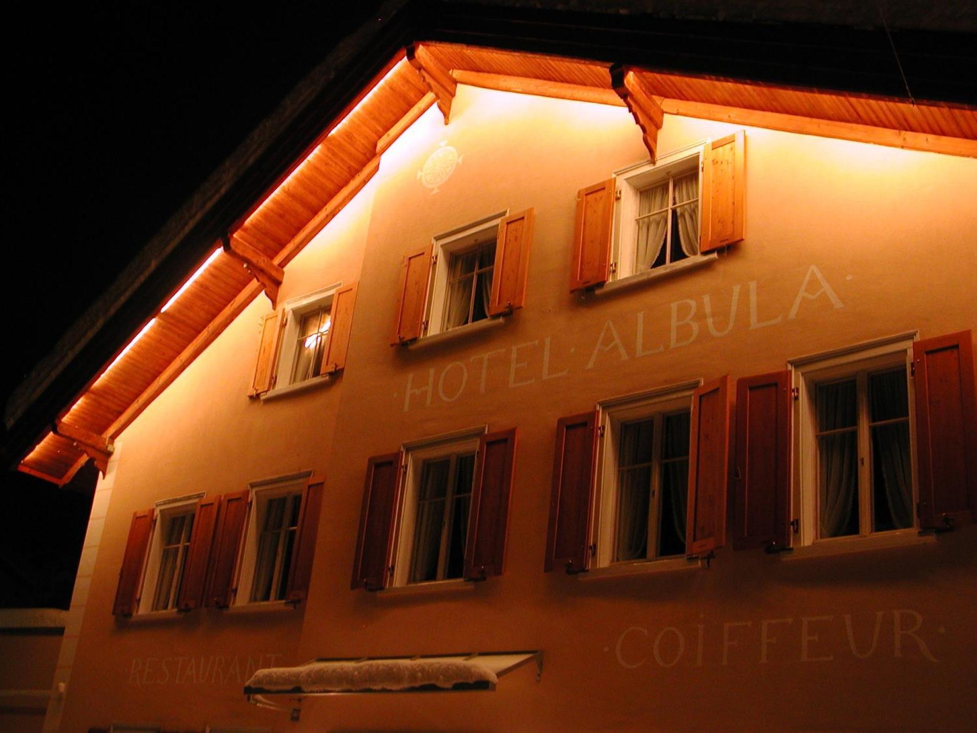 Hotel Albula Berguen ภายนอก รูปภาพ